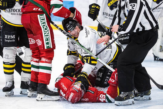 AIKs Alfred Barklund och Moras Noah Steen