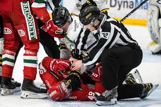 AIKs Alfred Barklund och Moras Noah Steen