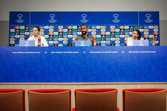 Filippa Curmark, Head coach Mak Lind and Rusul Rosa Kafaji