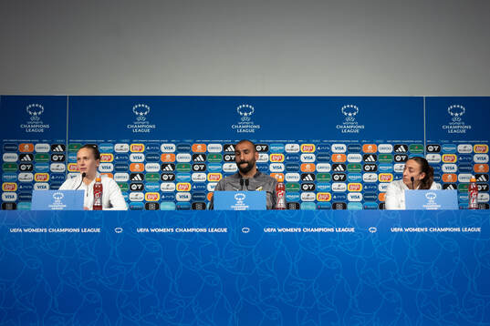 Filippa Curmark, Head coach Mak Lind and Rusul Rosa Kafaji