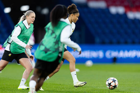 Elma Junttila Nelhage and Felicia Schröder of Häcken