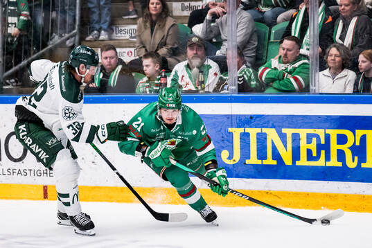 Färjestads Magnus Nygren och Rögles Henry Bowlby