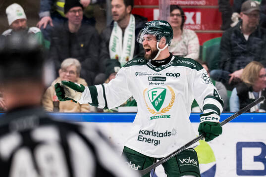 Färjestads Henrik Björklund jublar