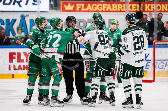 Rögles Daniel Zaar och Färjestads Liam Öhgren