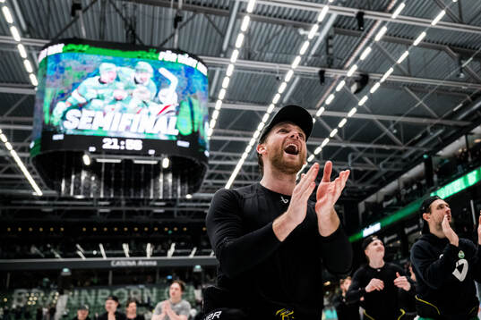 Rögles Simon Ryfors jublar