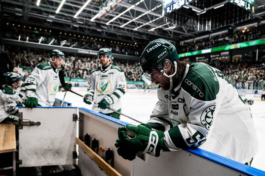 Färjestads Linus Johansson deppar