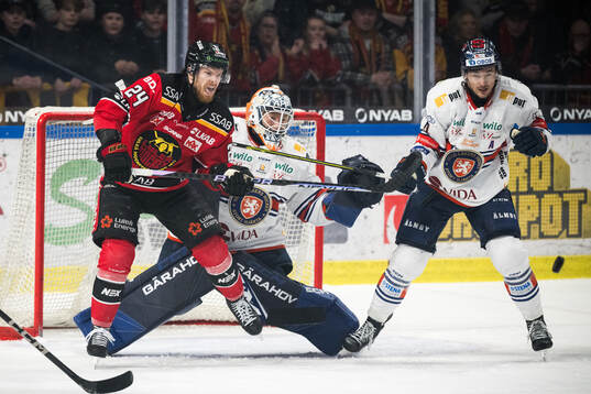 Luleås Brendan Shinnimin och Växjös Emil Larmi