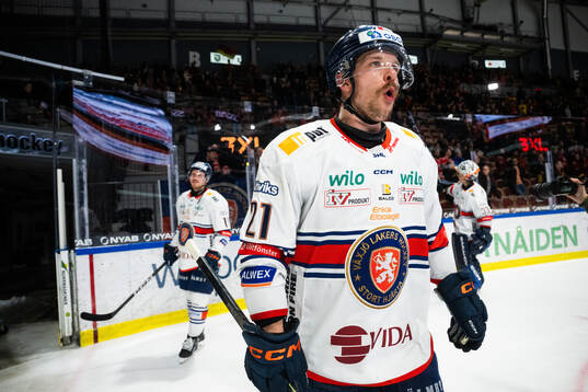Växjös Brian Cooper jublar