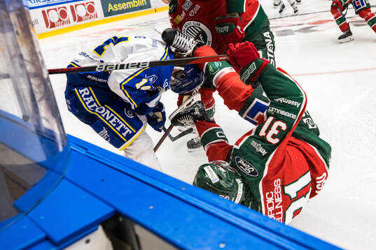 Leksands Oskar Lang och Frölundas Nicklas Lasu