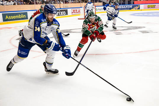 Leksands Peter Cehlarik och Frölundas Malte Strömwall