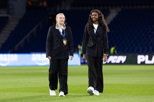 Johanna Fossdalsá Sørensen and Aisha Masaka of Häcken
