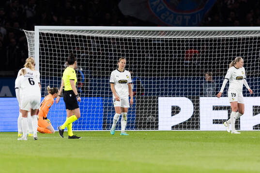Players of Häcken look dejected