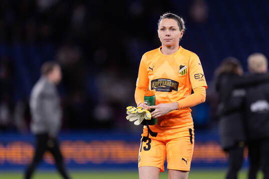 Goalkeeper Jennifer Falk of Häcken looks dejected