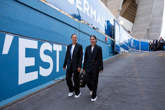 Aivi Luik and Ruby Grant of Häcken arrives to Parc des