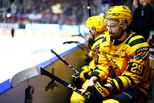 Skellefteås Dylan Sikura deppar nder kvartsfinal fyra i