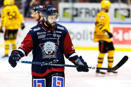 Linköpings Oscar Fantenberg deppar