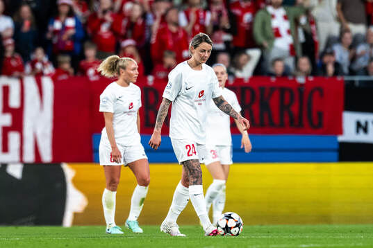 Larissa Crummer of Brann looks dejected