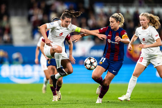 Cecilie Redisch Kvamme of Brann and Alexia Putellas of