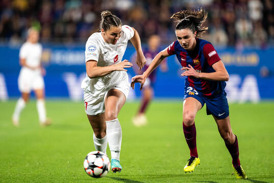 Anna Nerland Aahjem of Brann and Ingrid Syrstad Engen of