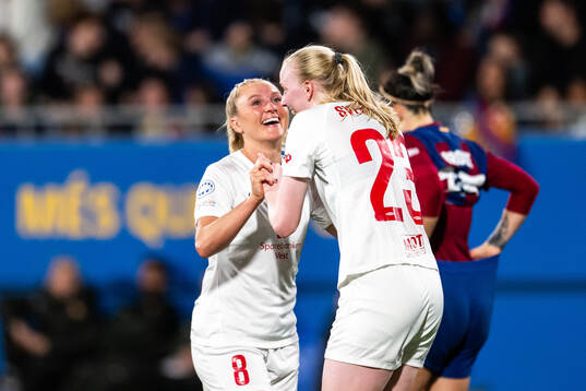 Tomine Svendheim celebrate with Karoline Haugland of Brann