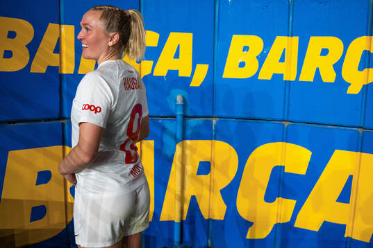 Bläddra bland fler bilder av Football, UEFA Women's Champions League, Barcelona - Brann
