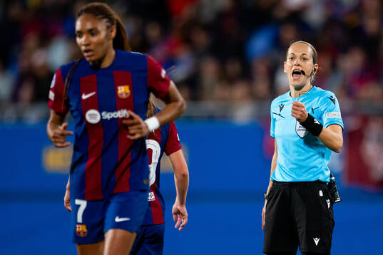 Referee Ivana Martincic