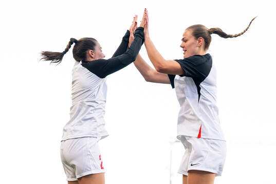 Cecilie Redisch Kvamme and Marthine Østenstad of Brann