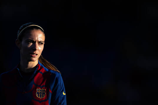 Aitana Bonmati of Barcelona warms up