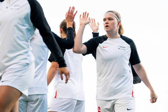 Signe Gaupset of Brann warms up
