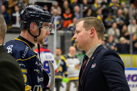 Oskarshamns tränare Martin Filander deppar