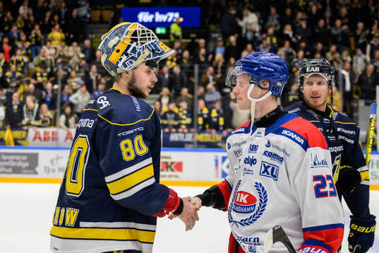 HV71s målvakt Frederik Dichow och Oskarshamns Gustaf