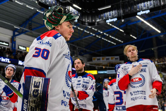 Oskarshamns målvakt Tomas Rydén deppar