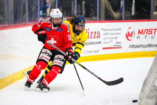 Alizée Aymon of Switzerland and Hanna Thuvik of Sweden