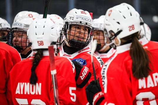 Alina Muller of Switzerland celebrates