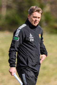 tränare Fredrik Holmberg