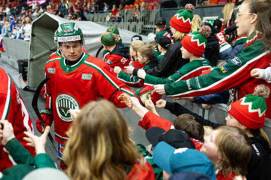 Frölundas Albin Sundin innan kvartsfinal fem i SHL mellan