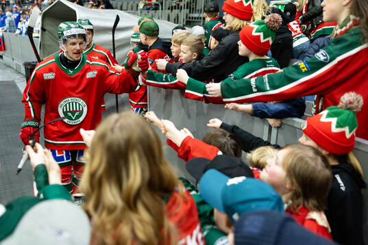 Frölundas Max Friberg innan kvartsfinal fem i SHL mellan