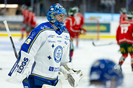 Leksands målvakt Filip Larsson innan kvartsfinal fem i SHL