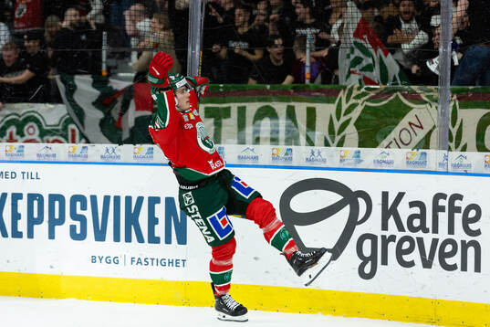 Frölundas Jere Innala jublar
