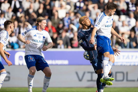 Malmö FFs Derek Cornelius mot IFK Norrköpings Daniel