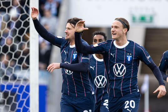 Malmö FFs Stefano Vecchia och Erik Botheim jublar