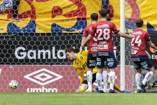Örgrytes Hampus Gustafsson släpper in 0-1