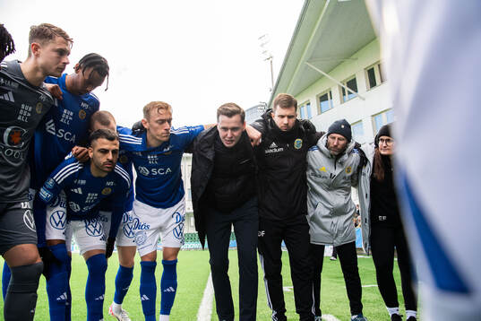 GIF Sundsvalls tränare Douglas Jakobsen och assisterande