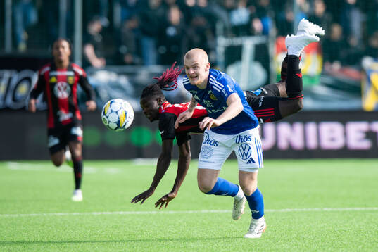 Östersunds Yannick Armel Assiedou Adjoumani och GIF