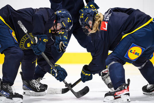 Sara Hjalmarsson and Lova Blom of Sweden at a practice