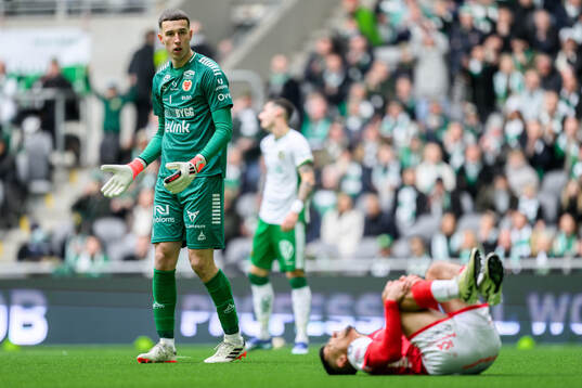Kalmars målvakt Samuel Brolin reagerar
