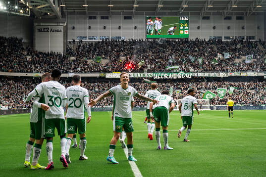 Hammarbys Fredrik Hammar jublar