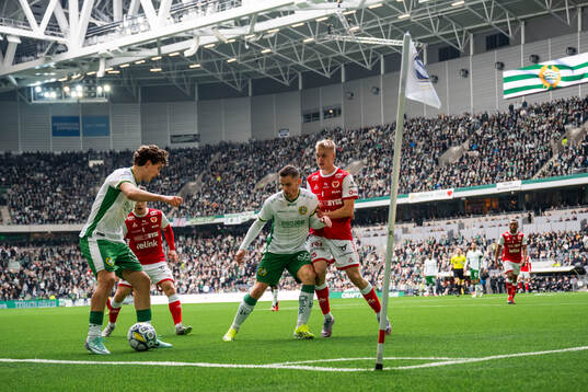 Hammarbys Hampus Skoglund och Oscar Johansson Schellhas mot