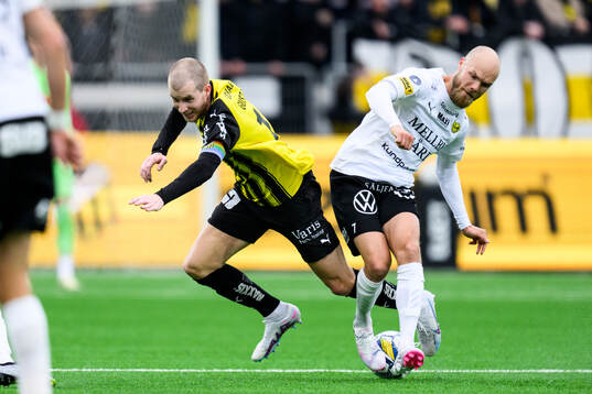 Häckens Simon Gustafson och Mjällbys Viktor Gustafson