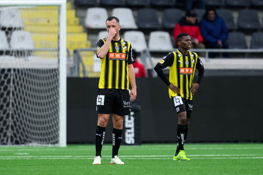 Häckens Even Hovland och Akoua Romeo Amane deppar